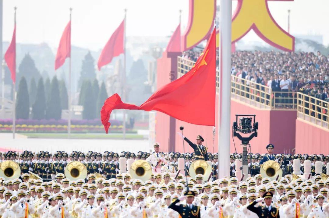 探索世界,问答交流,尽在奥特曼界的小学生!平均身高不到20米,体内有神秘四奥的力量!